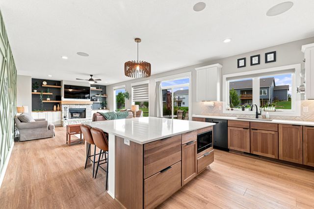 2915 NW Beechwood Court, Ankeny, IA 50023