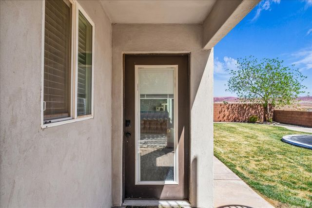 5867 S KASTRA LN, St. George, UT 84790