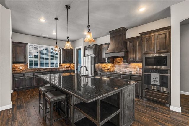 127 Paradise Oaks Court, Paradise, TX 76073