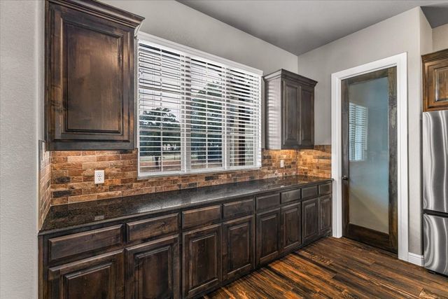 127 Paradise Oaks Court, Paradise, TX 76073