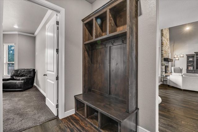 127 Paradise Oaks Court, Paradise, TX 76073