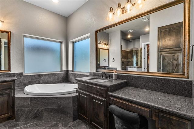 127 Paradise Oaks Court, Paradise, TX 76073