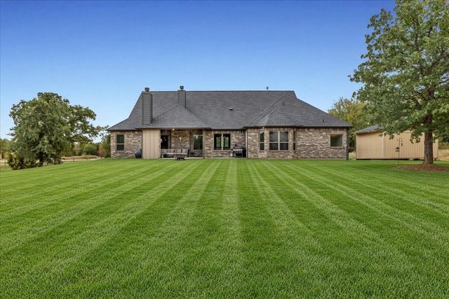127 Paradise Oaks Court, Paradise, TX 76073