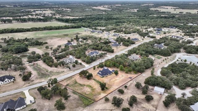127 Paradise Oaks Court, Paradise, TX 76073