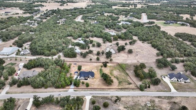 127 Paradise Oaks Court, Paradise, TX 76073