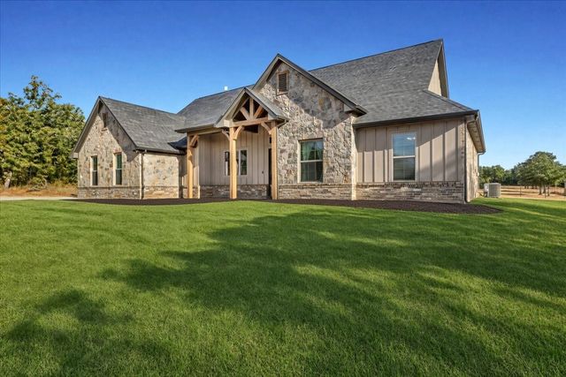 127 Paradise Oaks Court, Paradise, TX 76073