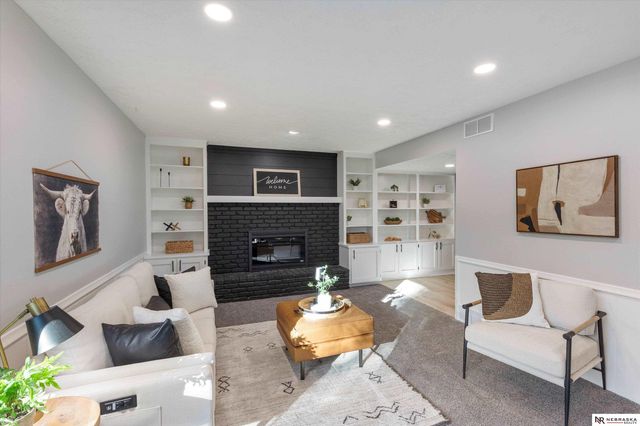 13006 S 35th Street, Bellevue, NE 68123