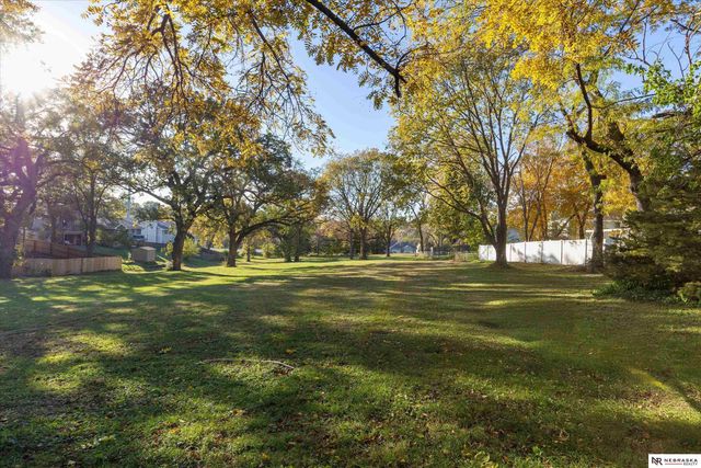 13006 S 35th Street, Bellevue, NE 68123