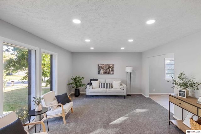 13006 S 35th Street, Bellevue, NE 68123