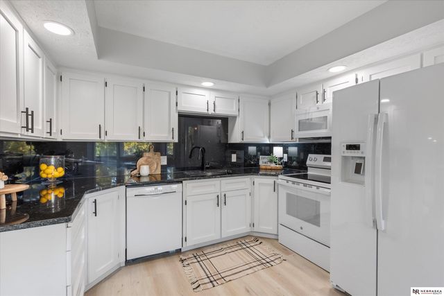 13006 S 35th Street, Bellevue, NE 68123