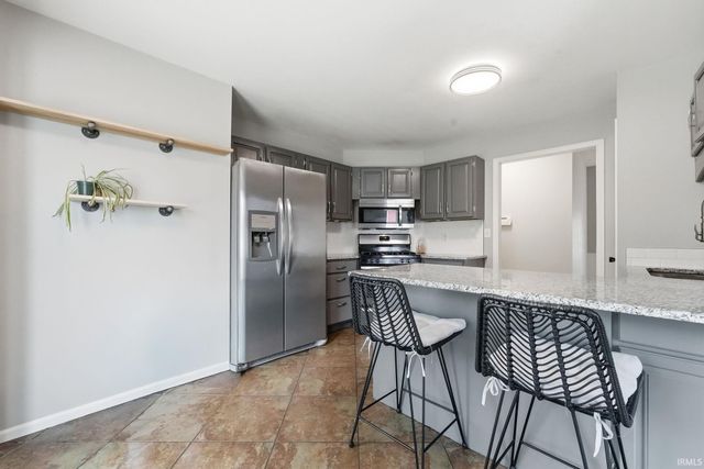 624 Woodland Springs Place, Fort Wayne, IN 46825