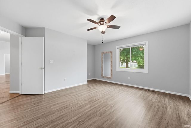 624 Woodland Springs Place, Fort Wayne, IN 46825