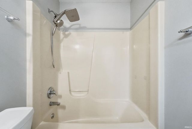 624 Woodland Springs Place, Fort Wayne, IN 46825