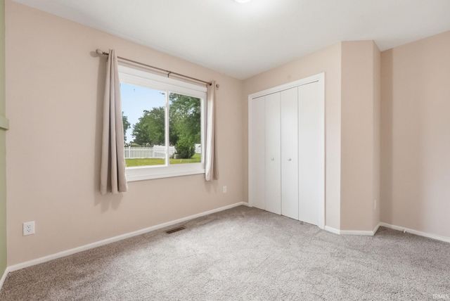 624 Woodland Springs Place, Fort Wayne, IN 46825
