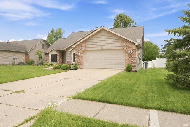 624 Woodland Springs Place, Fort Wayne, IN 46825