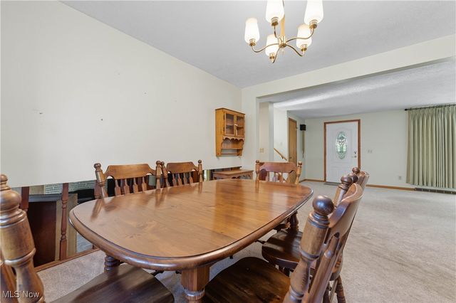 2406 Nottingham Street NW, Massillon, OH 44646