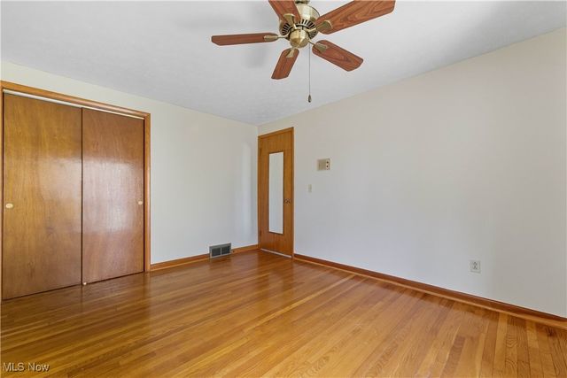 2406 Nottingham Street NW, Massillon, OH 44646