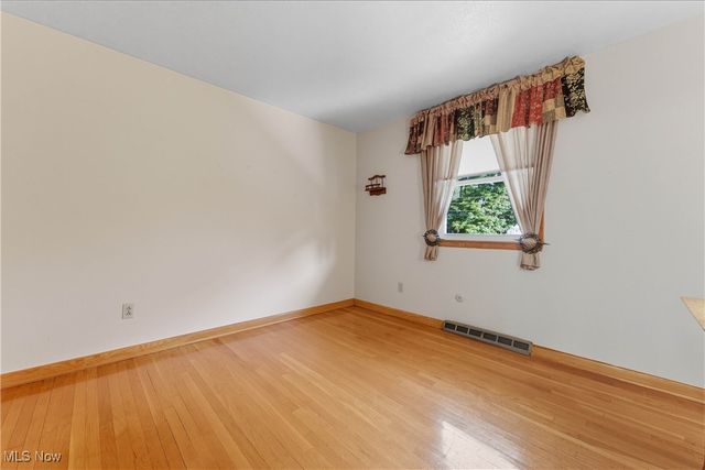 2406 Nottingham Street NW, Massillon, OH 44646