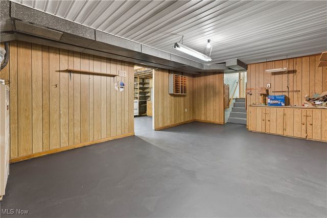 2406 Nottingham Street NW, Massillon, OH 44646