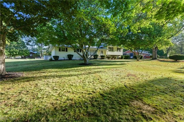 2406 Nottingham Street NW, Massillon, OH 44646