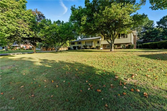 2406 Nottingham Street NW, Massillon, OH 44646