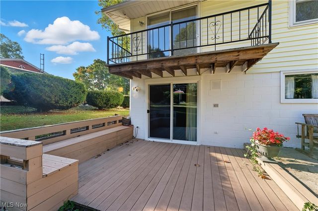 2406 Nottingham Street NW, Massillon, OH 44646