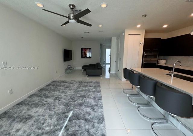 6472 NW 103rd Pl, Doral, FL 33178