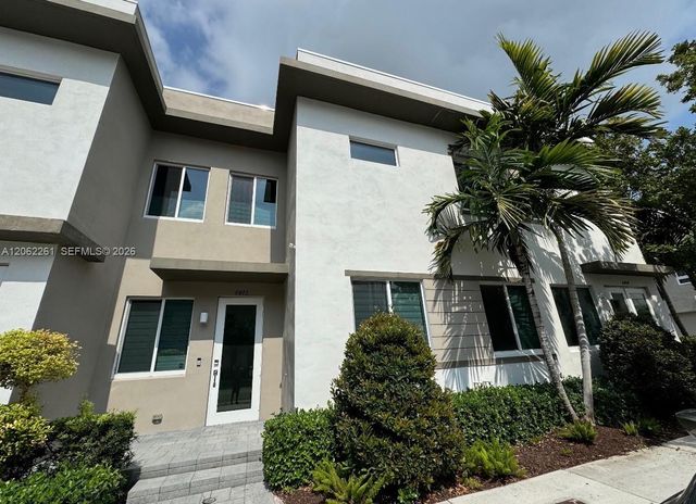 6472 NW 103rd Pl, Doral, FL 33178