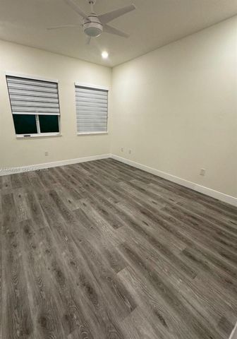 6472 NW 103rd Pl, Doral, FL 33178