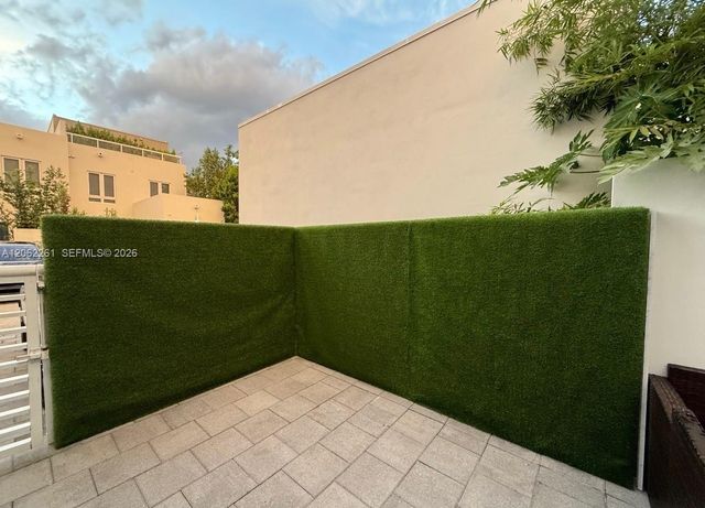 6472 NW 103rd Pl, Doral, FL 33178