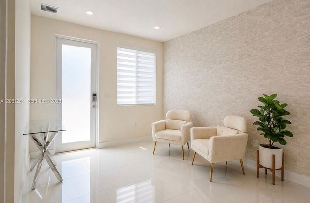 6472 NW 103rd Pl, Doral, FL 33178