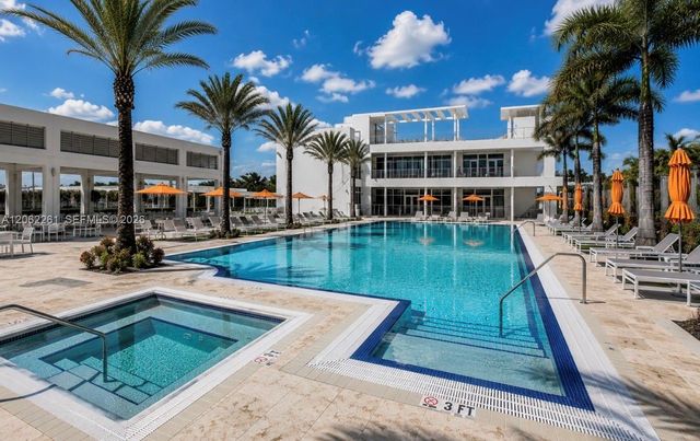 6472 NW 103rd Pl, Doral, FL 33178