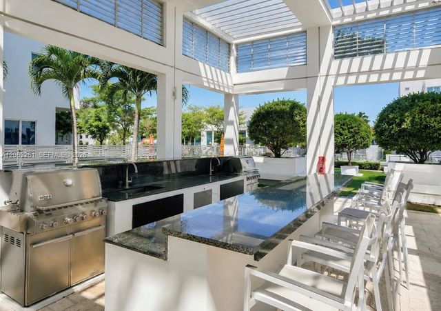6472 NW 103rd Pl, Doral, FL 33178