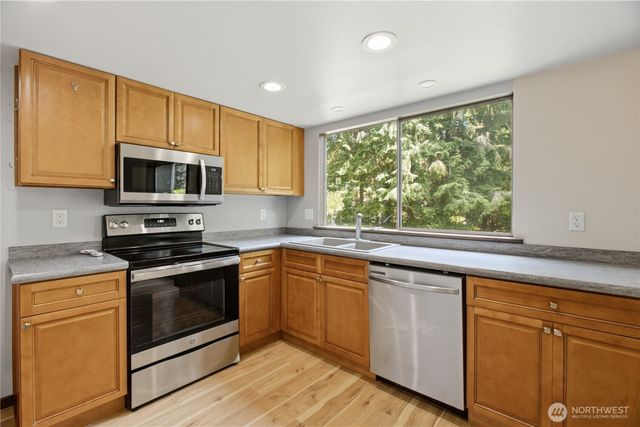13116 233rd Avenue SE, Issaquah, WA 98027