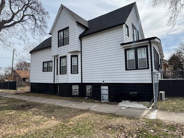 11201 S Normal Avenue, Chicago, IL 60628