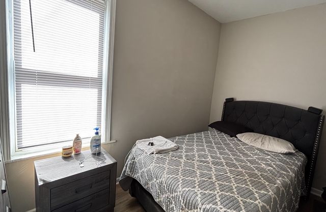 11201 S Normal Avenue, Chicago, IL 60628
