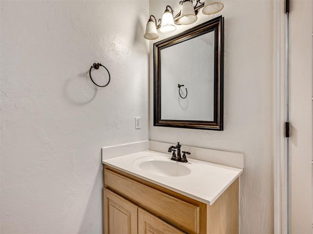 1909 Fair Meadow Drive, Edmond, OK 73003