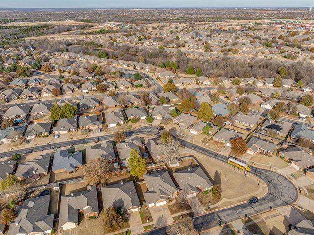 1909 Fair Meadow Drive, Edmond, OK 73003