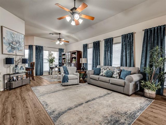 1909 Fair Meadow Drive, Edmond, OK 73003