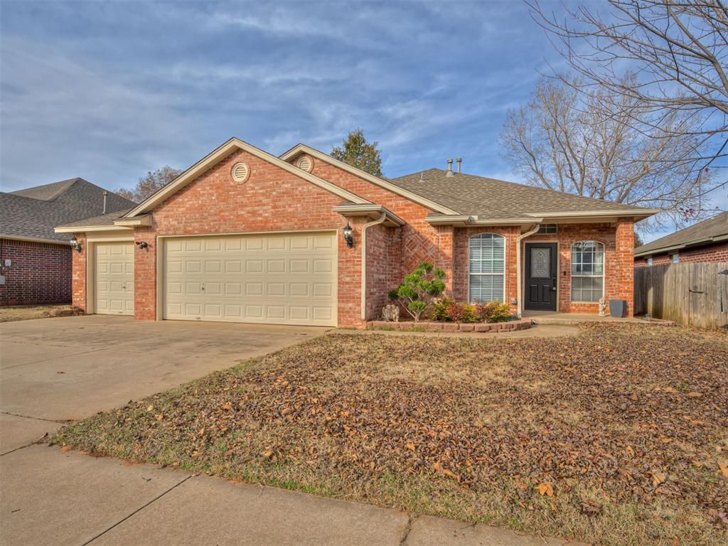 1909 Fair Meadow Drive, Edmond, OK 73003