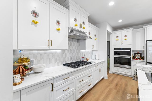 77 Mustang Drive, Manalapan, NJ 07726