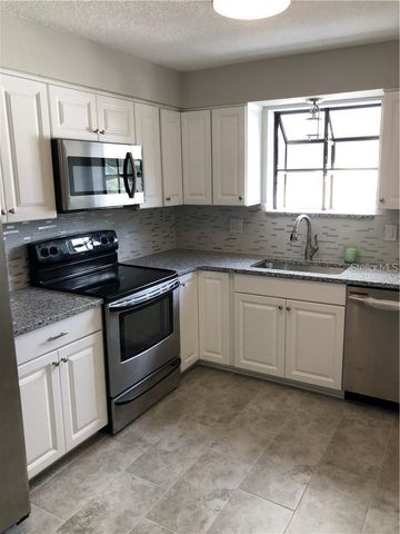 5453 SWEETWATER TERRACE CIRCLE, Tampa, FL 33634