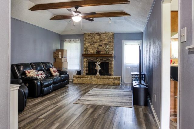 1817 Dolphin Dr, Portland, TX 78374