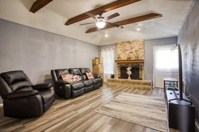 1817 Dolphin Dr, Portland, TX 78374