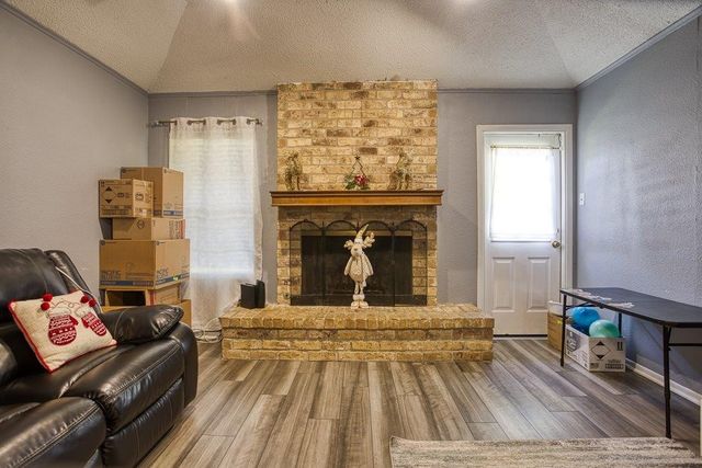 1817 Dolphin Dr, Portland, TX 78374
