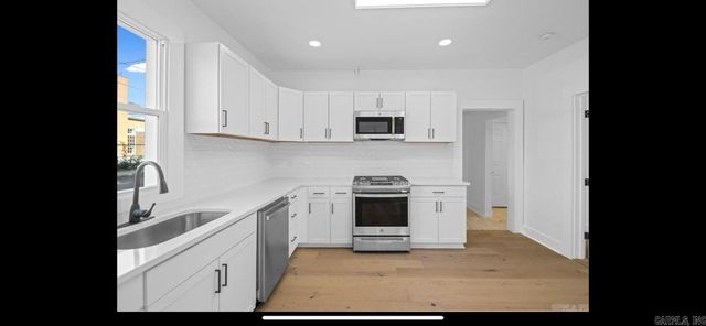 2501 Maple Street, Little Rock, AR 72204