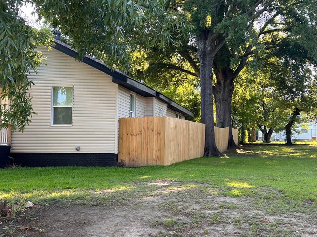 2501 Maple Street, Little Rock, AR 72204