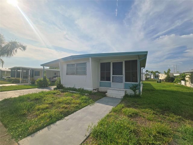 49 DRURY LANE, Tarpon Springs, FL 34689