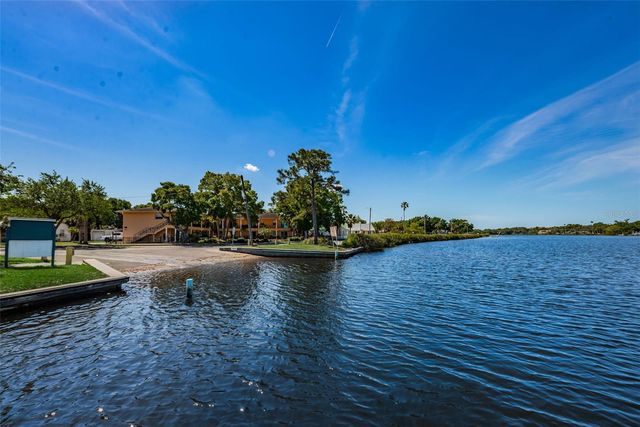 49 DRURY LANE, Tarpon Springs, FL 34689