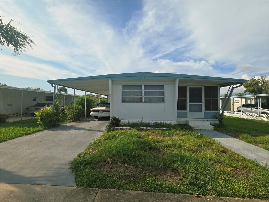 49 DRURY LANE, Tarpon Springs, FL 34689